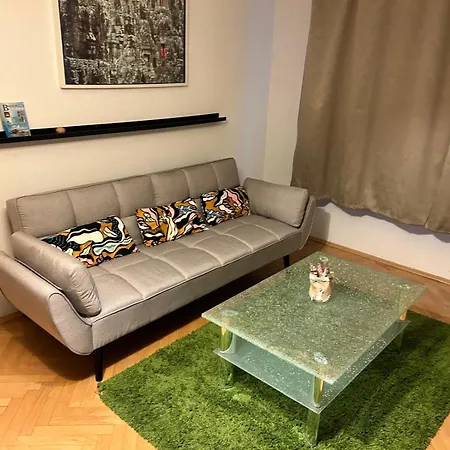 2,5 Izbovy V Ruzinove * Bratislava